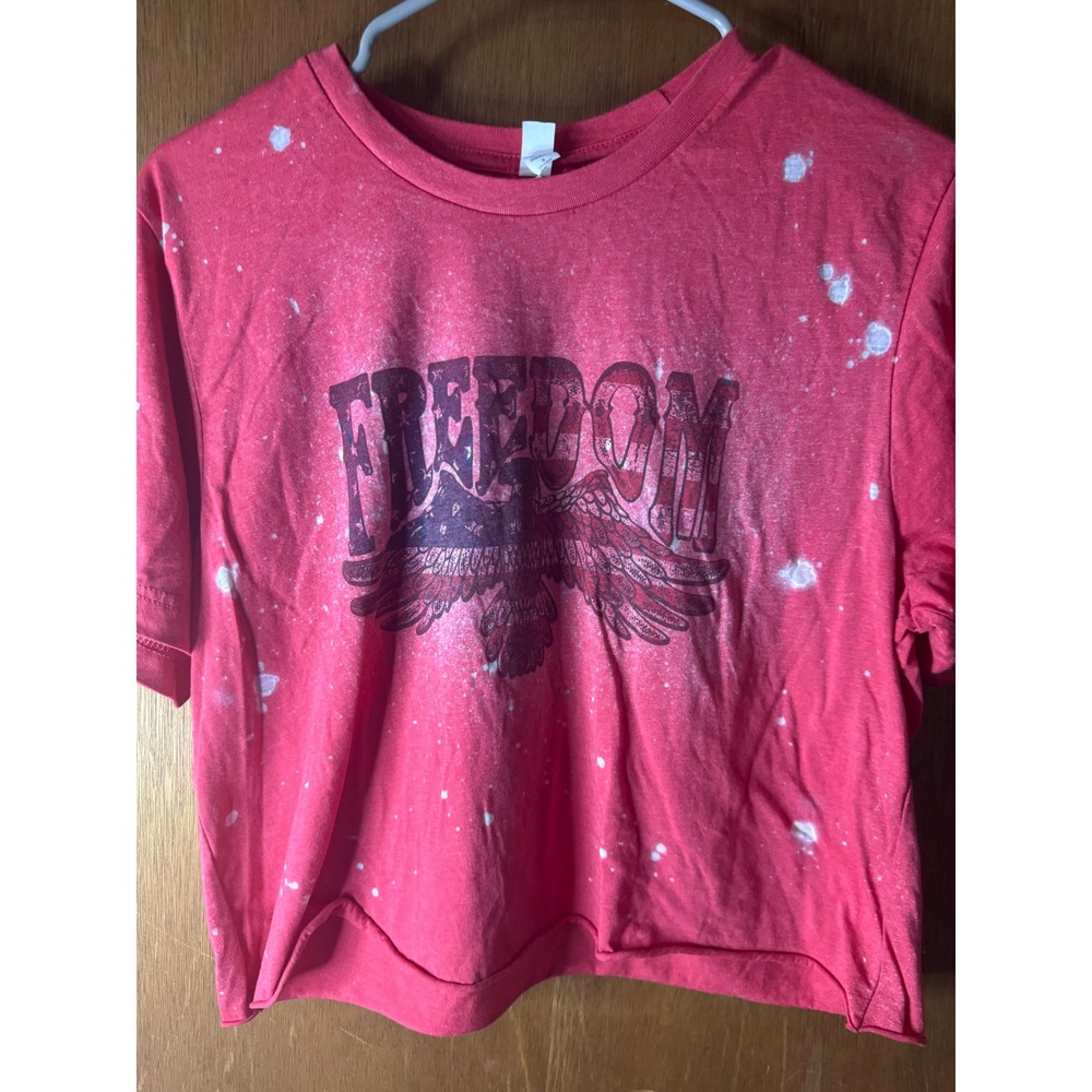 Bella Canvas Freedom Eagle Graphic Tee Red Bleached Cropped T-Shirt Large